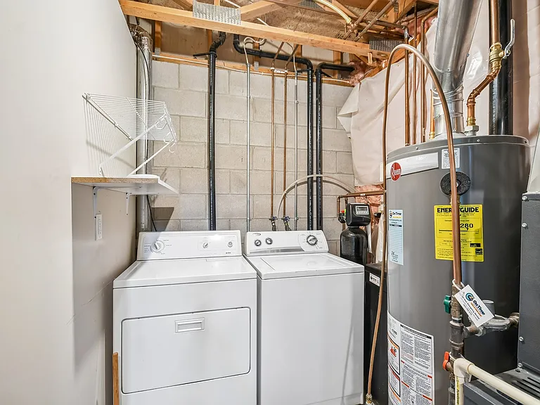 3525 Cory Ln — Photo 37