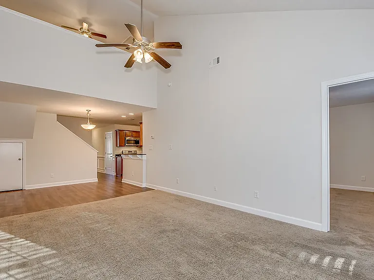 Stonewyck Luxury Townhomes — Photo 14