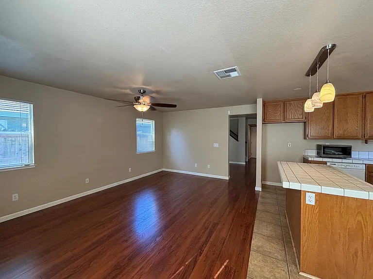 107 Mills Rd — Photo 13