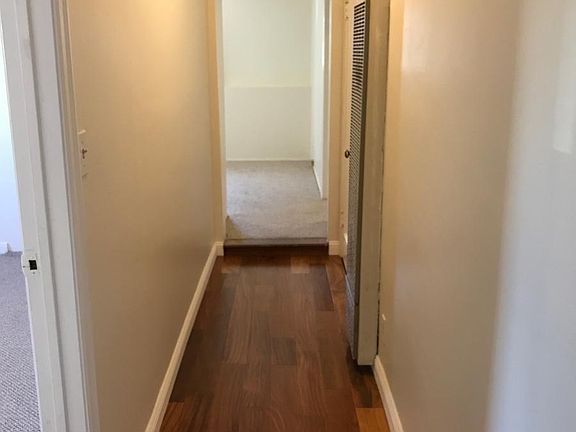 Hall to bedrooms