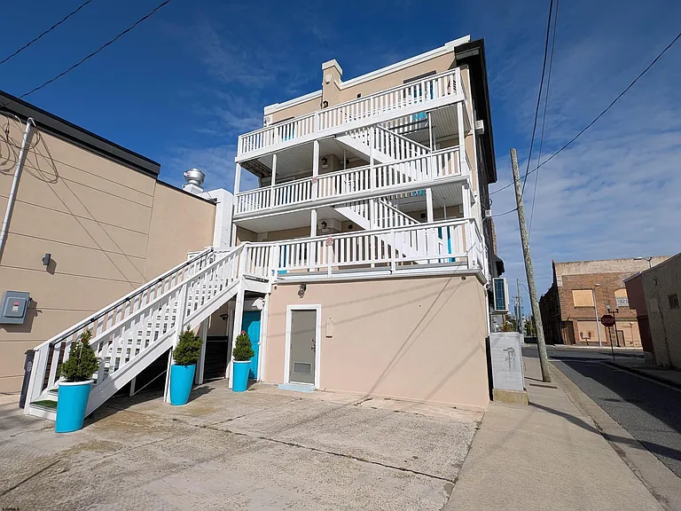 526 Atlantic Ave — Photo 6