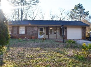 852 Pine Roc Dr, Stone Mountain, GA 30083
