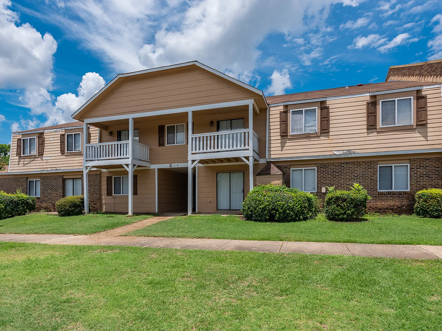Birchwood Apartments — Photo 4