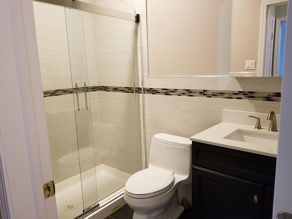 2nd bathroom