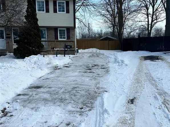 124 Fairview Pl, Sarnia, ON N7S 4E1