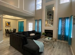 17 Golden Willow Cir, Hampton, VA 23666
