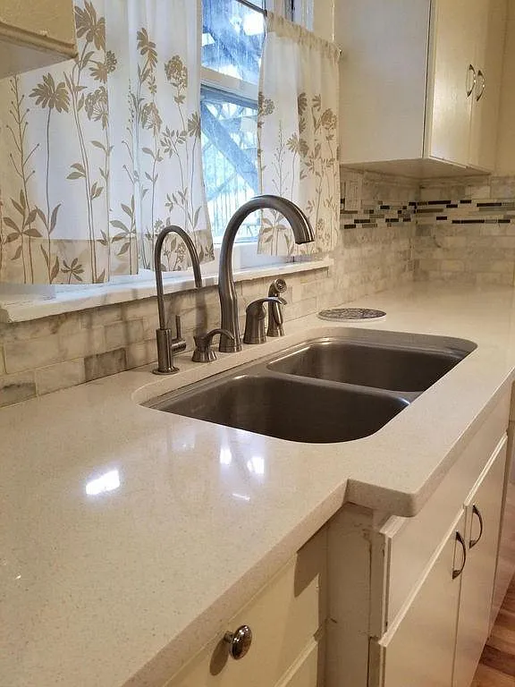 3 bed, 1300 sqft, $1,550 — Photo 3