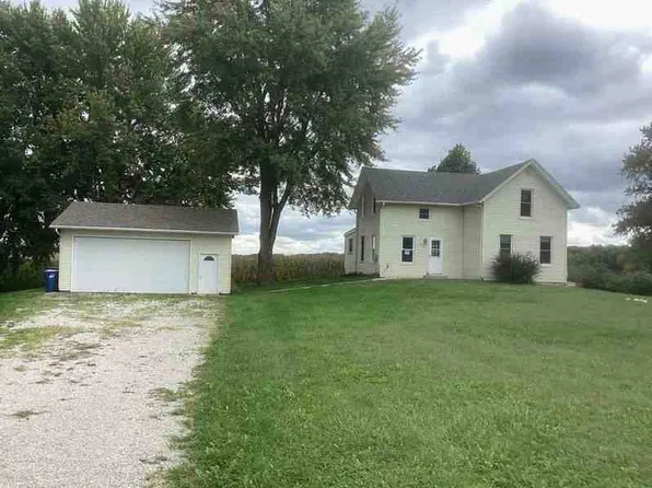 301 N 1st St, Long Grove, IA 52756