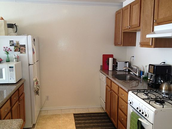 3rd image of 19A Parsons St #A