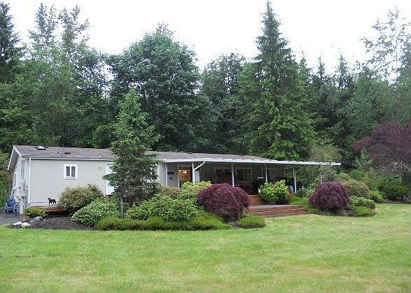 1st image of 629 198th Ave NE