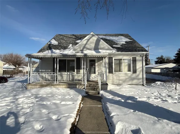 14955 Helen St, Southgate, MI 48195