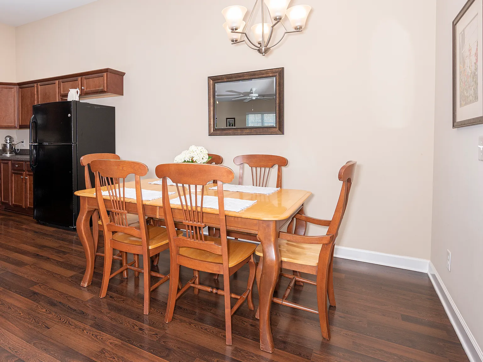 2 bed, $1,375 — Photo 4