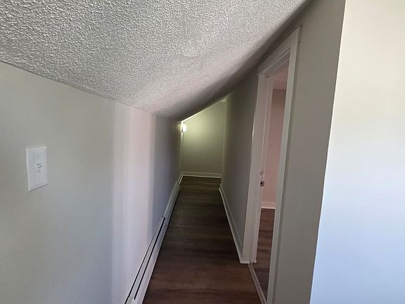 4th image of 312 Davenport Ave #2