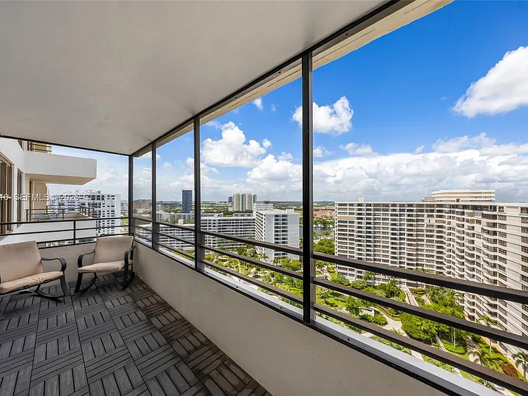 2500 Parkview Dr #2119 — Photo 19