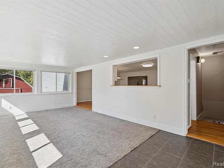 2860 E Coon Lake Rd — Photo 11