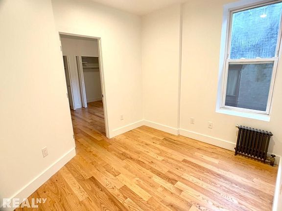 3rd image of 808 Prospect Pl APT 15
