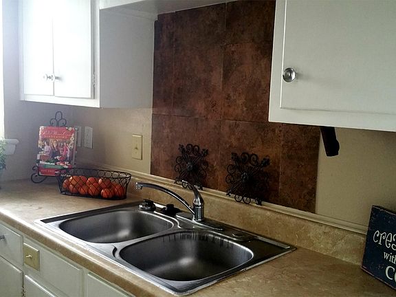 4th image of 523 S Travis St APT 5A