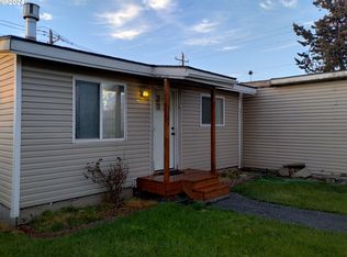 1121 8th St, Umatilla, OR 97882