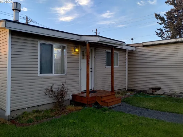 1121 8th St, Umatilla, OR 97882