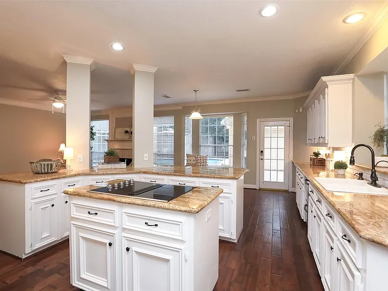 7906 Tizerton Ct — Photo 22