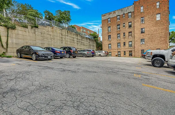 Sold by Agency Real Estate Services LLC | media 15