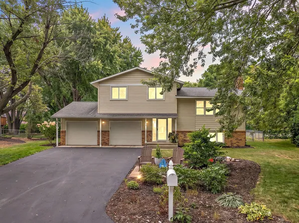 1419 Three Oaks Ave, Maple Plain, MN 55359