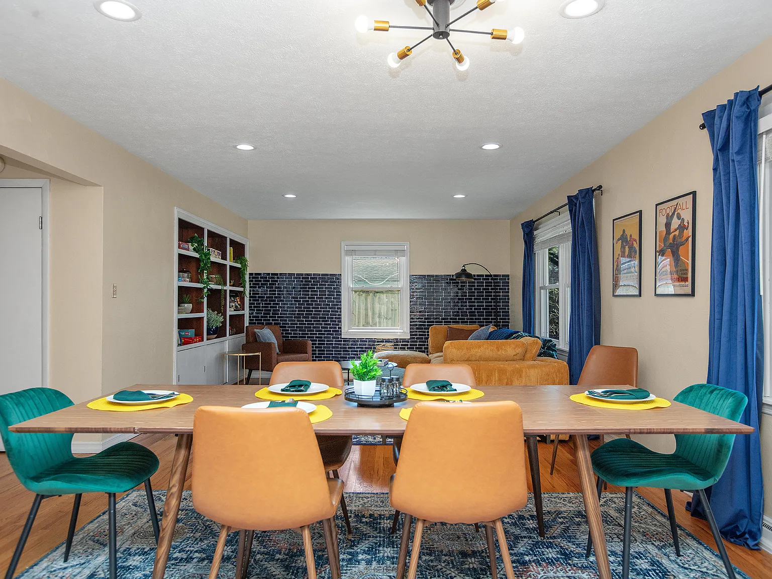3 bed, 1996 sqft, $3,700 — Photo 3