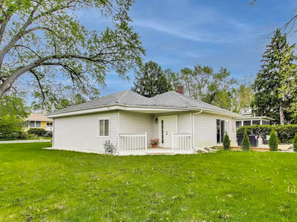 42997 N Janette St, Antioch, IL 60002