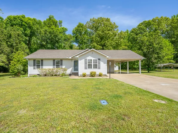 220 Linden Ln, Adamsville, TN 38310