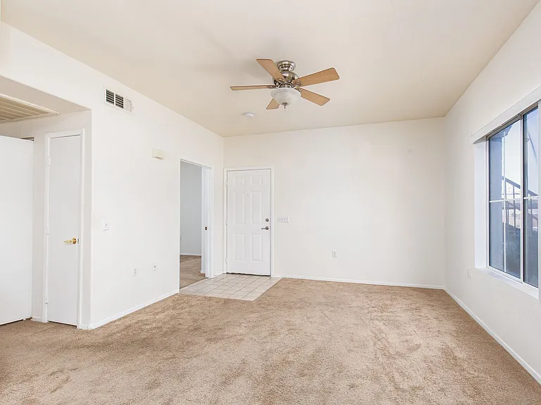 10245 S Maryland Pkwy #145 — Photo 3