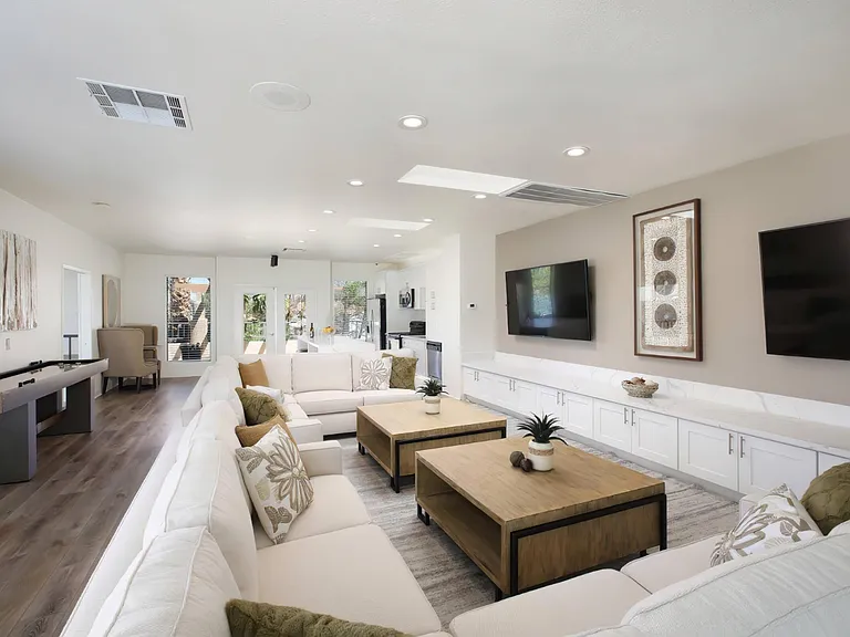 Ladera Apartments — Photo 10