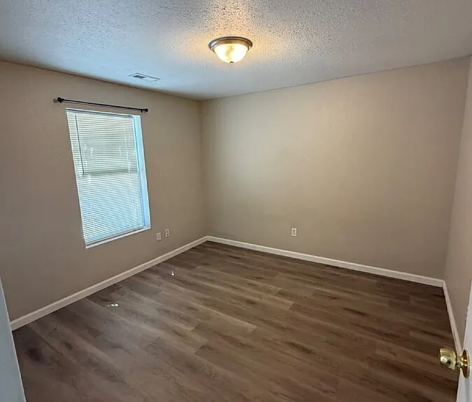 206 Kronos Dr #B — Photo 7