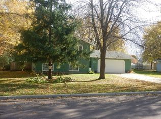 804 3rd St NW, Waseca, MN 56093