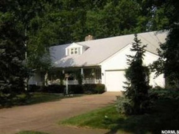 3rd image of 1326 Garford Ave