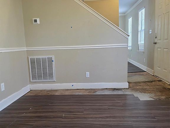 3rd image of 6316 Grove Park Blvd