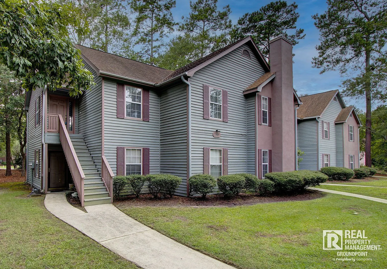 2 bed, 1.0 bath, 926 sqft, $1,600 — Photo 2