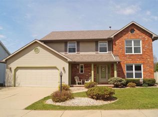 6503 N Idlewhile Dr, Peoria, IL 61615