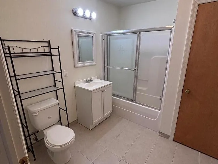 49 Lakeside Blvd #2 — Photo 10