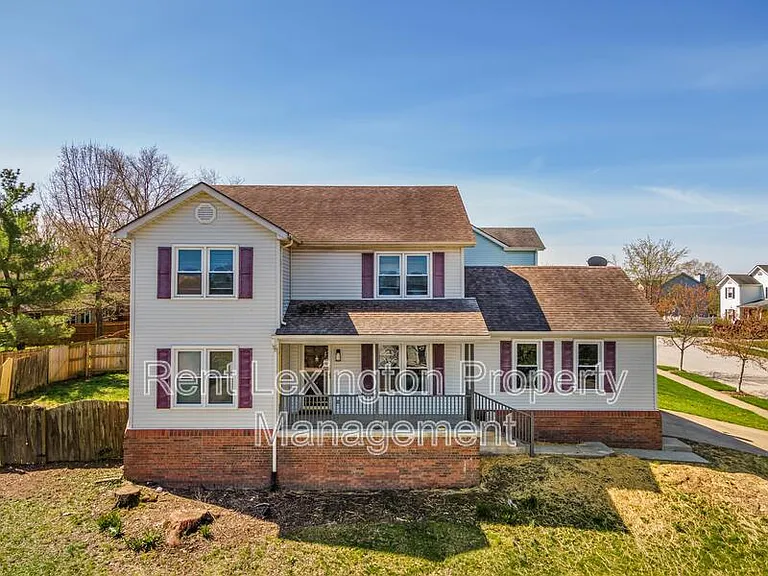4589 Fieldmoor Dr — Photo 2