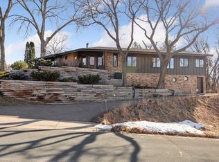 3936 Rolling Hills Rd, Arden Hills, MN 55112