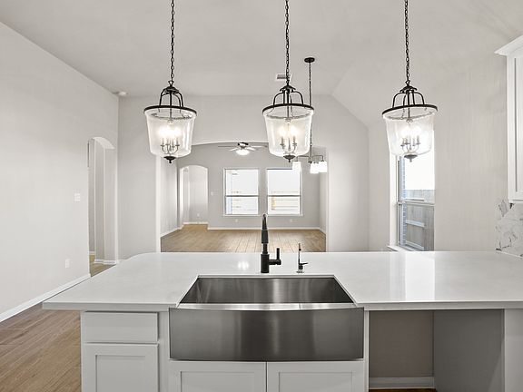 Elegant pendant lighting
