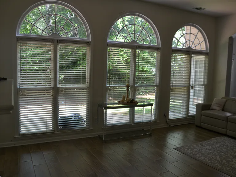 2208 Snug Hbr NE — Photo 36