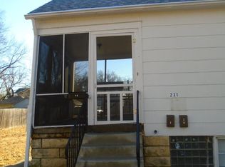 231 W 4th St APT 1, Junction City, KS 66441