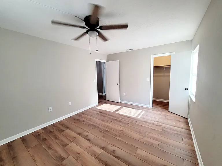3116 W University Ave — Photo 30
