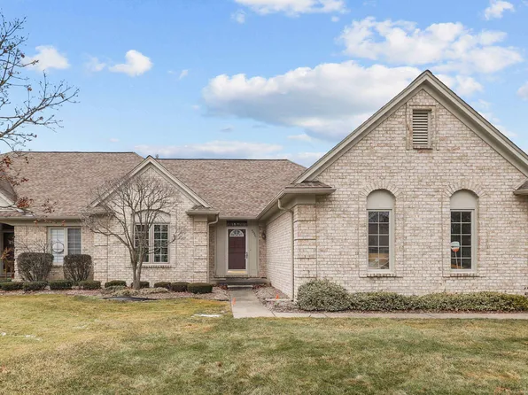 40201 Riverbend Dr, Sterling Heights, MI 48310