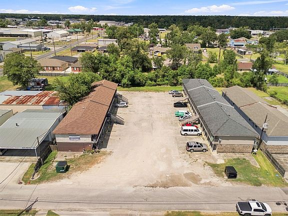 3rd image of 2306 Fasske St