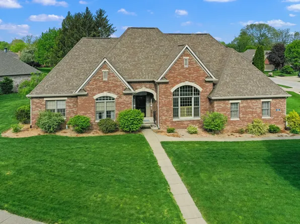 1238 Park Meadow Dr, Beech Grove, IN 46107