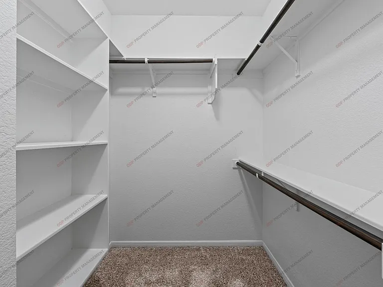 727 Cross Dr — Photo 24