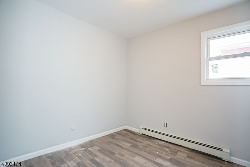 2nd image of 35 Oak St