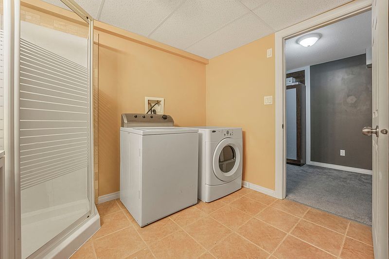 Edmonton Townhouse for rent - 3 Bedrooms — photo 36